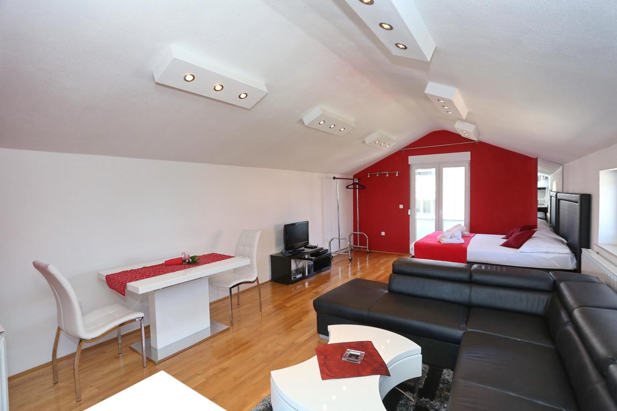 Apartments Maruna Self Check-In Zadar Room photo