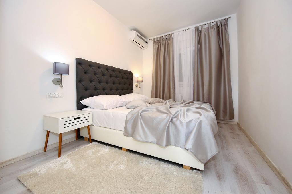 Apartments Maruna Self Check-In Zadar Exterior photo